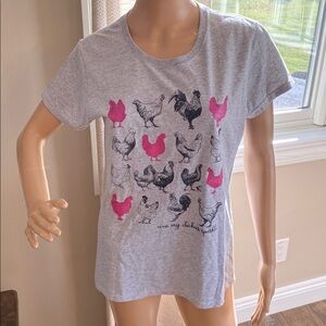 Novelty T-shirt - Even my Chickens Sparkle 
Size M